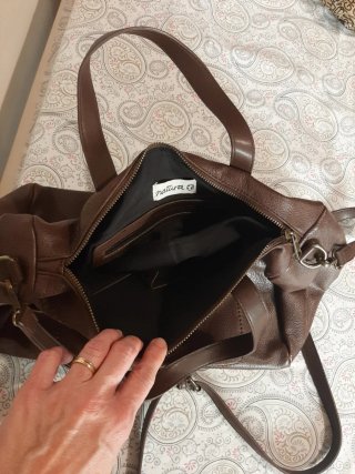 Bolso de piel marrón