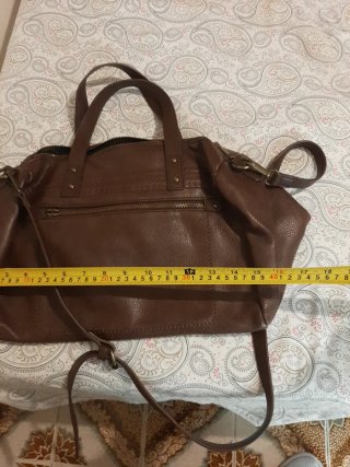 Bolso de piel marrón