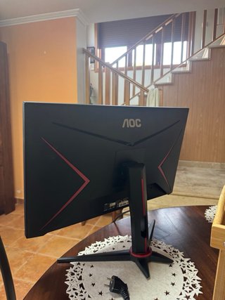 Monitor AOC Negro y Rojo