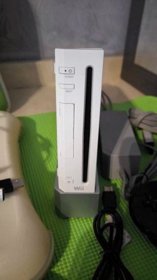 Nintendo Wii + Balance Board + Accesorios