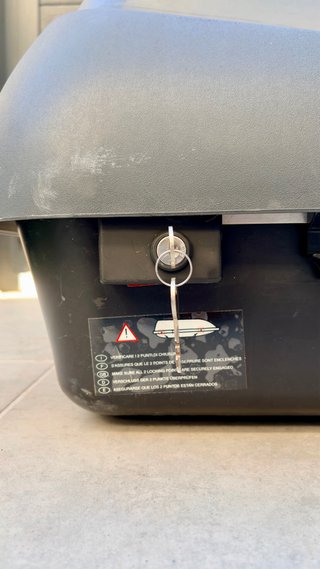 Cofre de techo Tetrax 320L