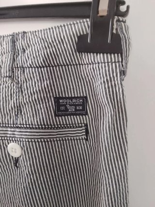 Pantaloncini Woolrich righe blu e bianche