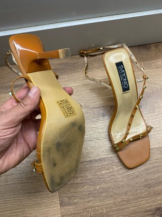 Sandalias Svetonio Roma tacón fino tachuelas
