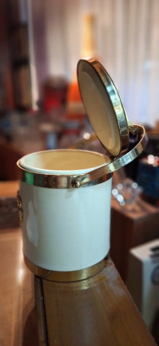 Cubiteras Mid Century Hueso y Dorado