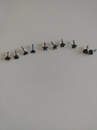 Juego de pendientes negros acero