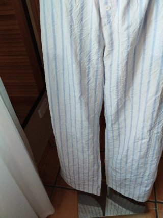 Pantalón fluido rayas azules y blancas
