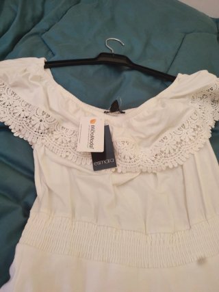Vestido blanco talla S con encaje.Con etiquetas.