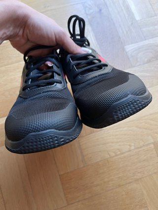 Zapatillas deportivas Reebok negras y rojas