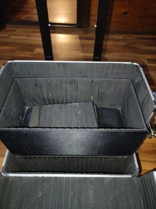 Maletín de maquillaje con ruedas