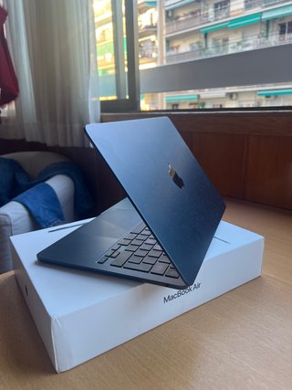 MacBook Air M2 azul marino