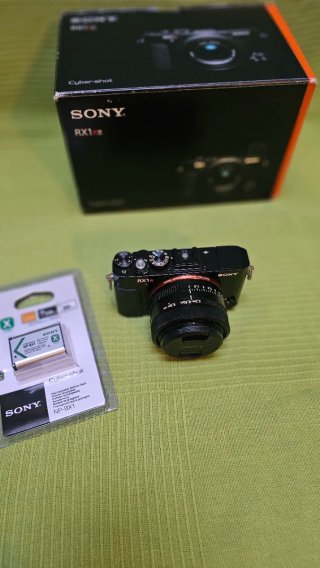 Cámara Sony RX1R II Negra DSC-RX1RM2