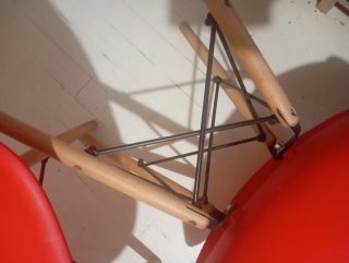 Juego de 2 Sillas Rojas
