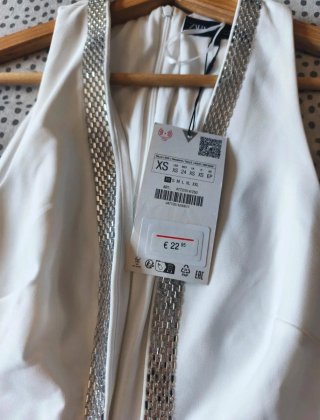 Body Zara blanco con pedrería