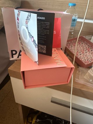Bolsa y caja Pandora