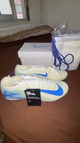 BOTAS DE FUTBOL NIKE, GAMA ALTA