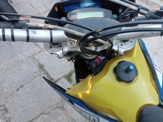 Husaberg Enduro Azul y Amarillo