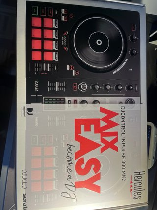 Controladora DJ Hercules Impulse 300 MK2