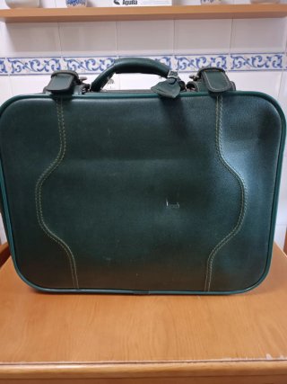 Maleta vintage verde botella