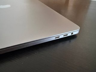 MacBook Pro 15" 2017 i7 16GB RAM 1TB SSD