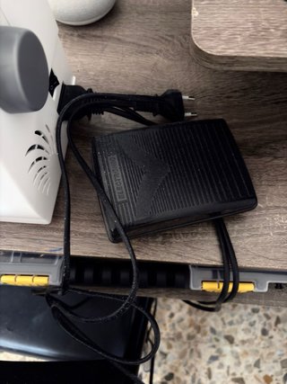 Máquina de coser Cecotec