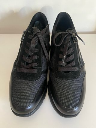 Zapatillas Pie Santo Negras