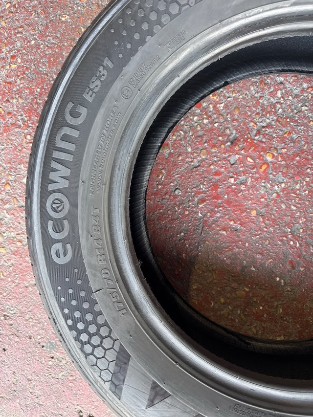 2 Neumáticos Kumho 175/70R14 84T
