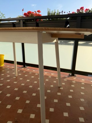 Mesa plegable comedor madera y patas blancas Ikea