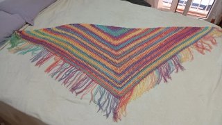 Chal tejido multicolor con flecos