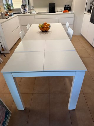 Mesa de comedor extensible Dekton.