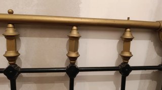 2 Cabeceros de forja negro y dorado