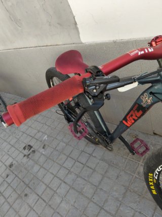 Bici Stunt WRC azul y Roja