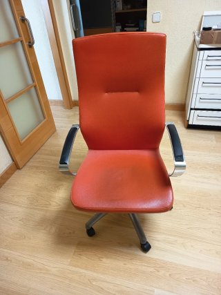 Sillón escritorio color naranja