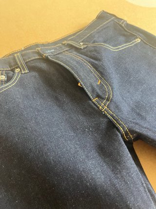 Vaqueros Levi's azul oscuro sin estrenar