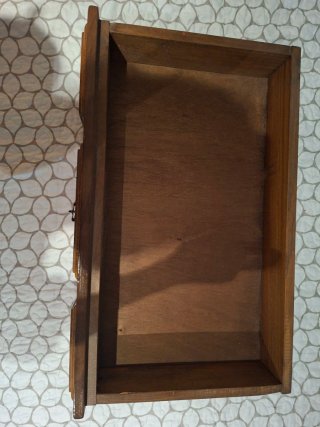 Cajonera de madera con 7 cajones