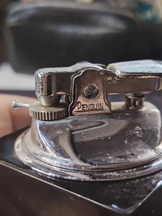 Encendedor de mesa vintage Penguin