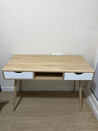 Escritorio madera y blanco con cajones