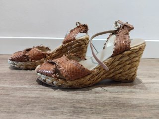 Sandalias cuña TEJUS marrones