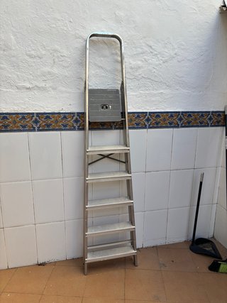 Escalera de obra metálica
