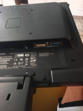 Monitor NEC MultiSync E711M 17