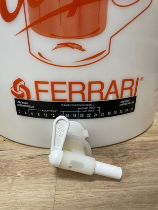 Kit Cerveza Artesanal 2 Cubos 25l + embotelladora