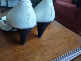 Zapatos Gianna charol blanco talla 39