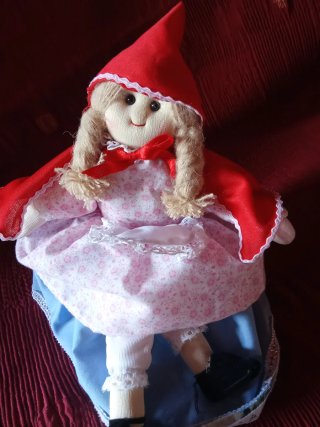 Muñeca lobo Caperucita