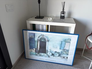 Quadro con cornice blu