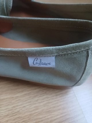 Mocasines verdes ante