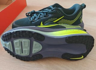 Nike Vomero 18 Talla 40 Unisex Verde/Amarillo