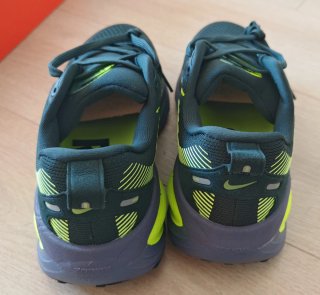 Nike Vomero 18 Talla 40 Unisex Verde/Amarillo