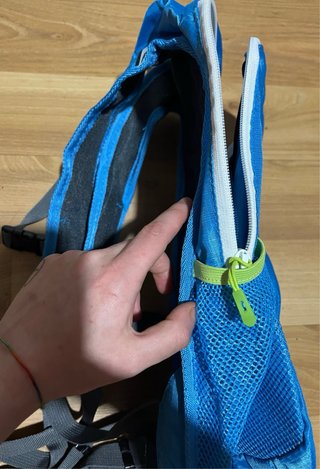 Mochila azul ligera
