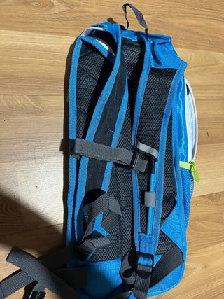 Mochila azul ligera