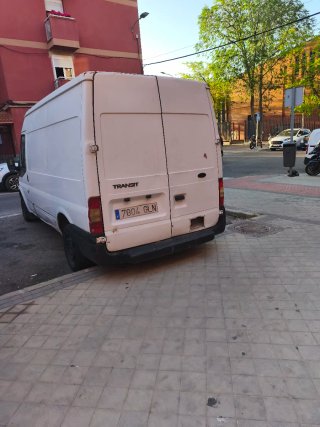 Renault master  Ford Transit  2009