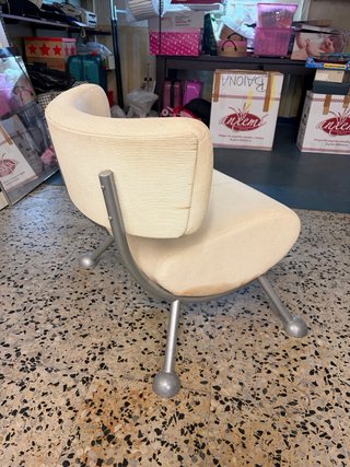 Sillón moderno beige y gris